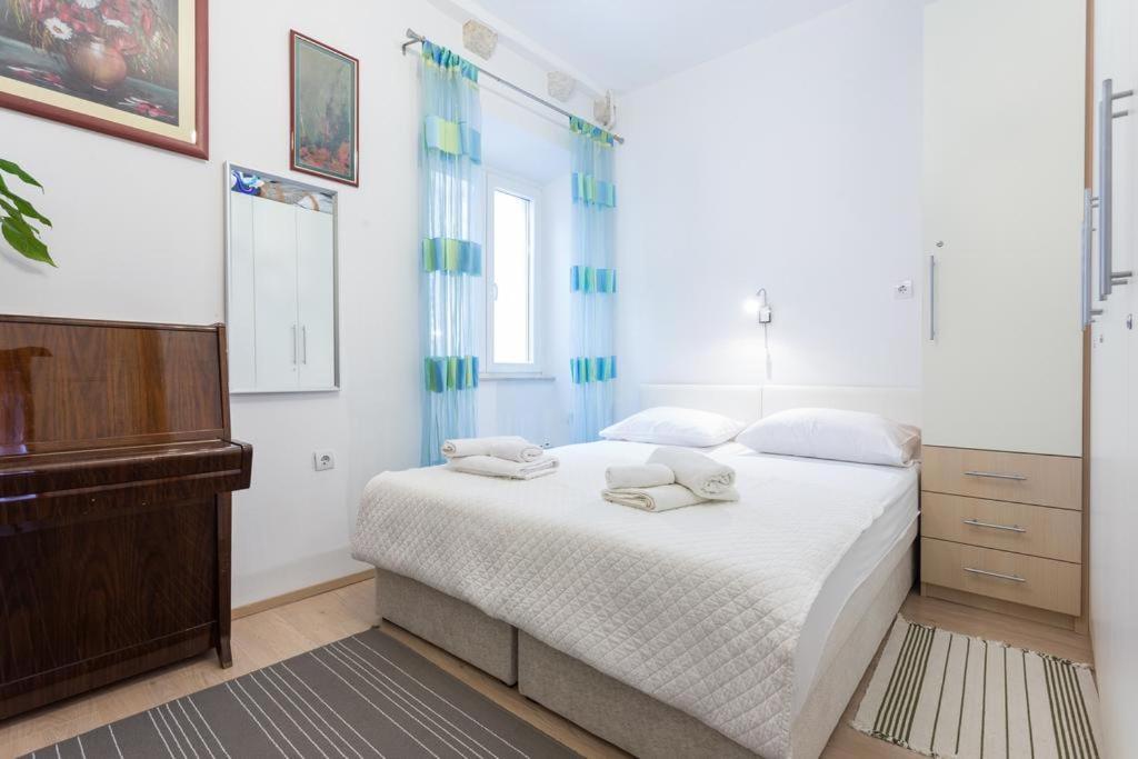 Apartman Lara Lägenhet Dubrovnik Exteriör bild